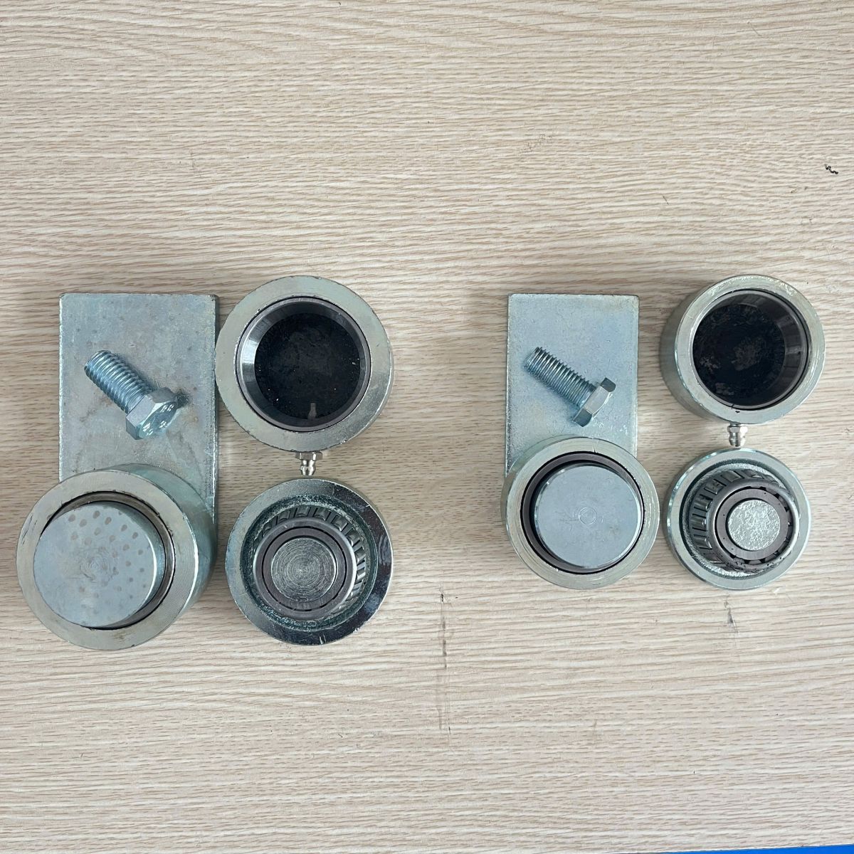 Cung cấp bản lề đạn chịu lực